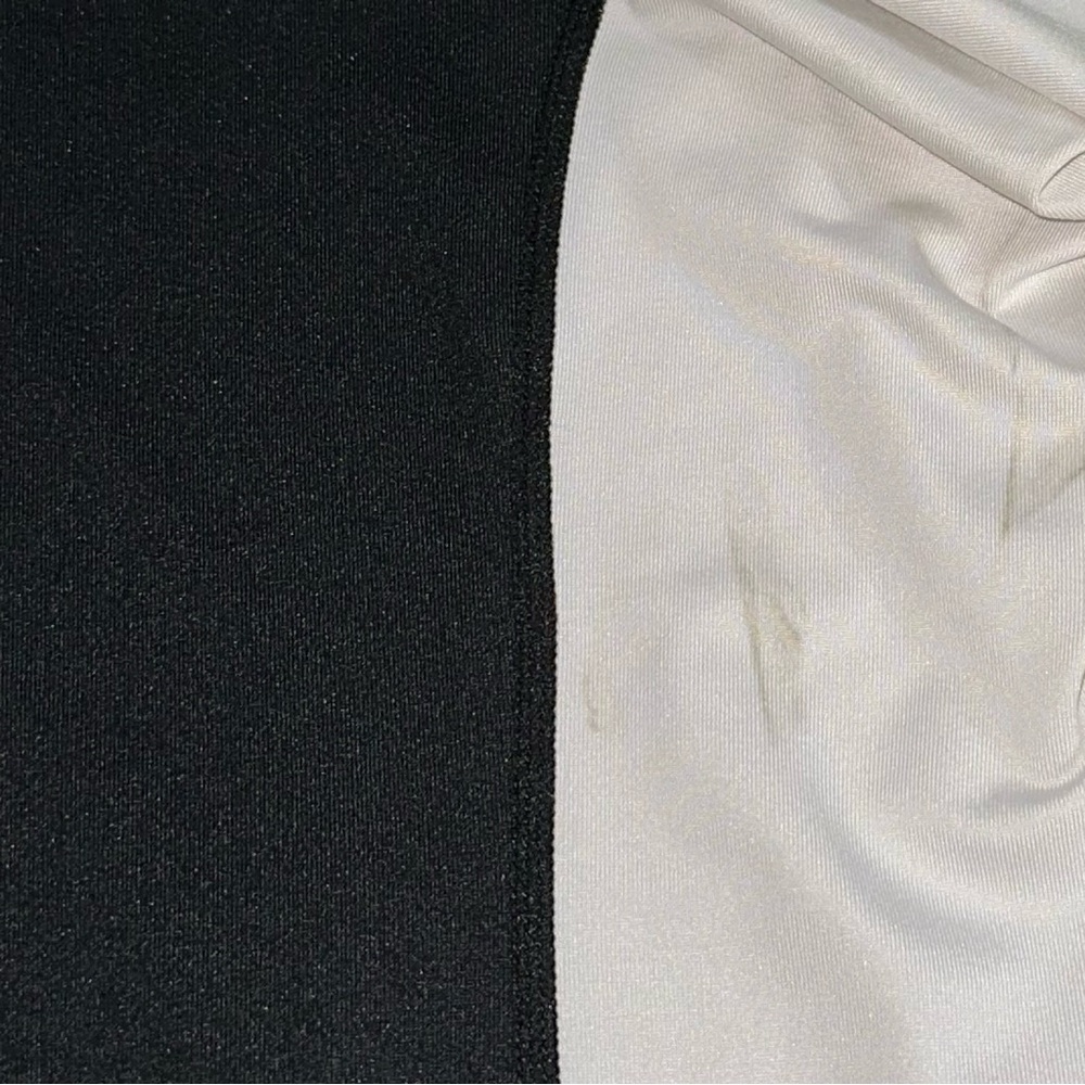 Men’s Quicksilver Logo Rashguard - Picture 6 of 6